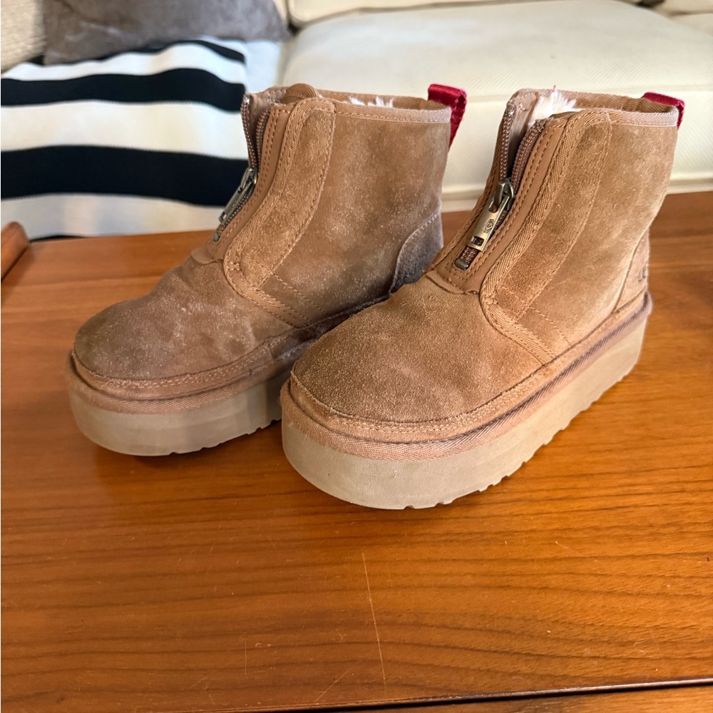 UGG Neumel Platform Boots | Sz 1